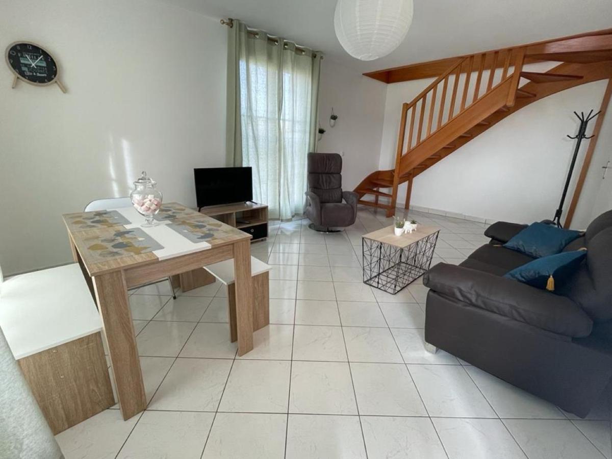 Charmant appartement duplex à 5min de Disney. Magny-le-Hongre Exterior foto